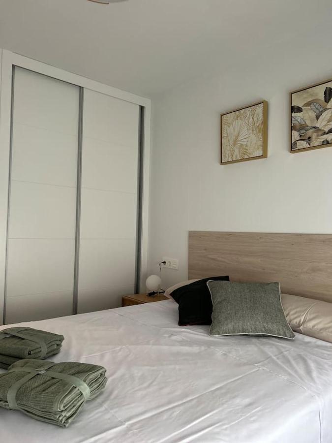 Apartamentos Breton 17 Suite Familiar Аликанте Екстериор снимка