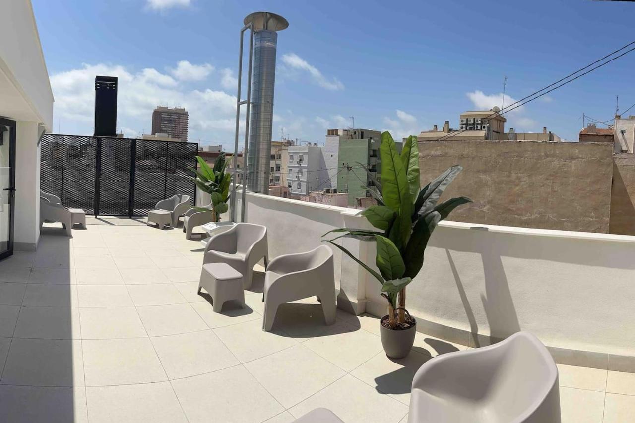 Apartamentos Breton 17 Suite Familiar Аликанте Екстериор снимка