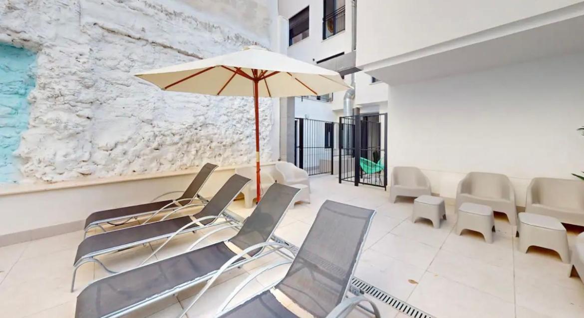 Apartamentos Breton 17 Suite Familiar Аликанте Екстериор снимка